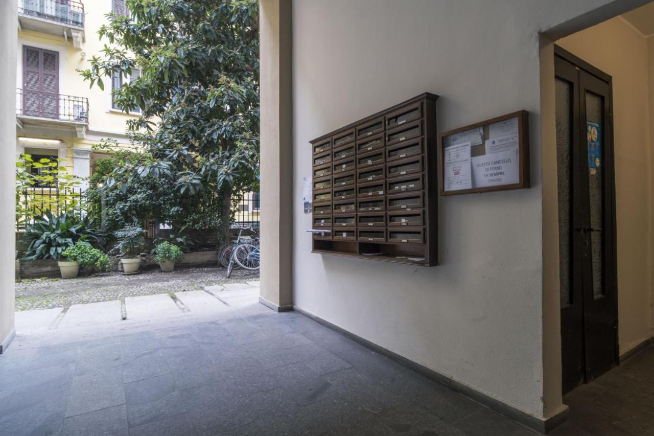Easylife - Accogliente Monolocale In Zona Navigli Apartment Milan Luaran gambar