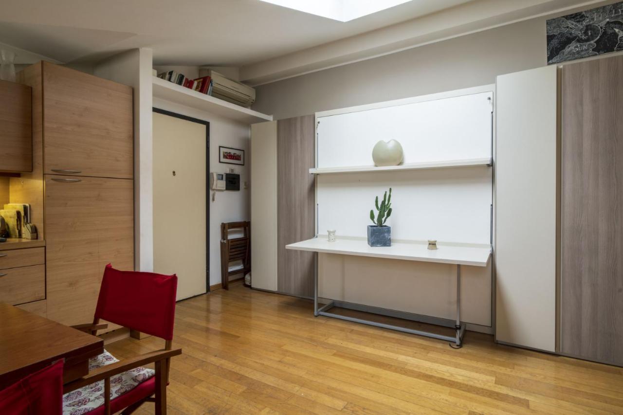 Easylife - Accogliente Monolocale In Zona Navigli Apartment Milan Luaran gambar